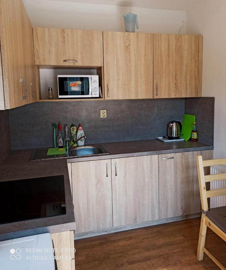 Pensiony A Ubytovani V Kempu Indiana Edrovice Extérieur photo
