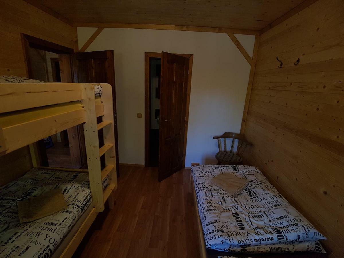 Pensiony A Ubytovani V Kempu Indiana Edrovice Extérieur photo